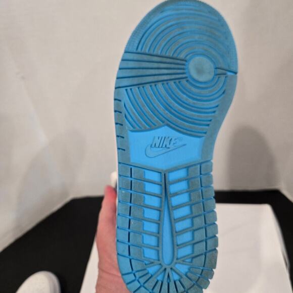 Nike Air Jordan 1 Mid Women's Dk Powder Blue/White Sneakers Sz 7 BQ6472 114 - Picture 8 of 13